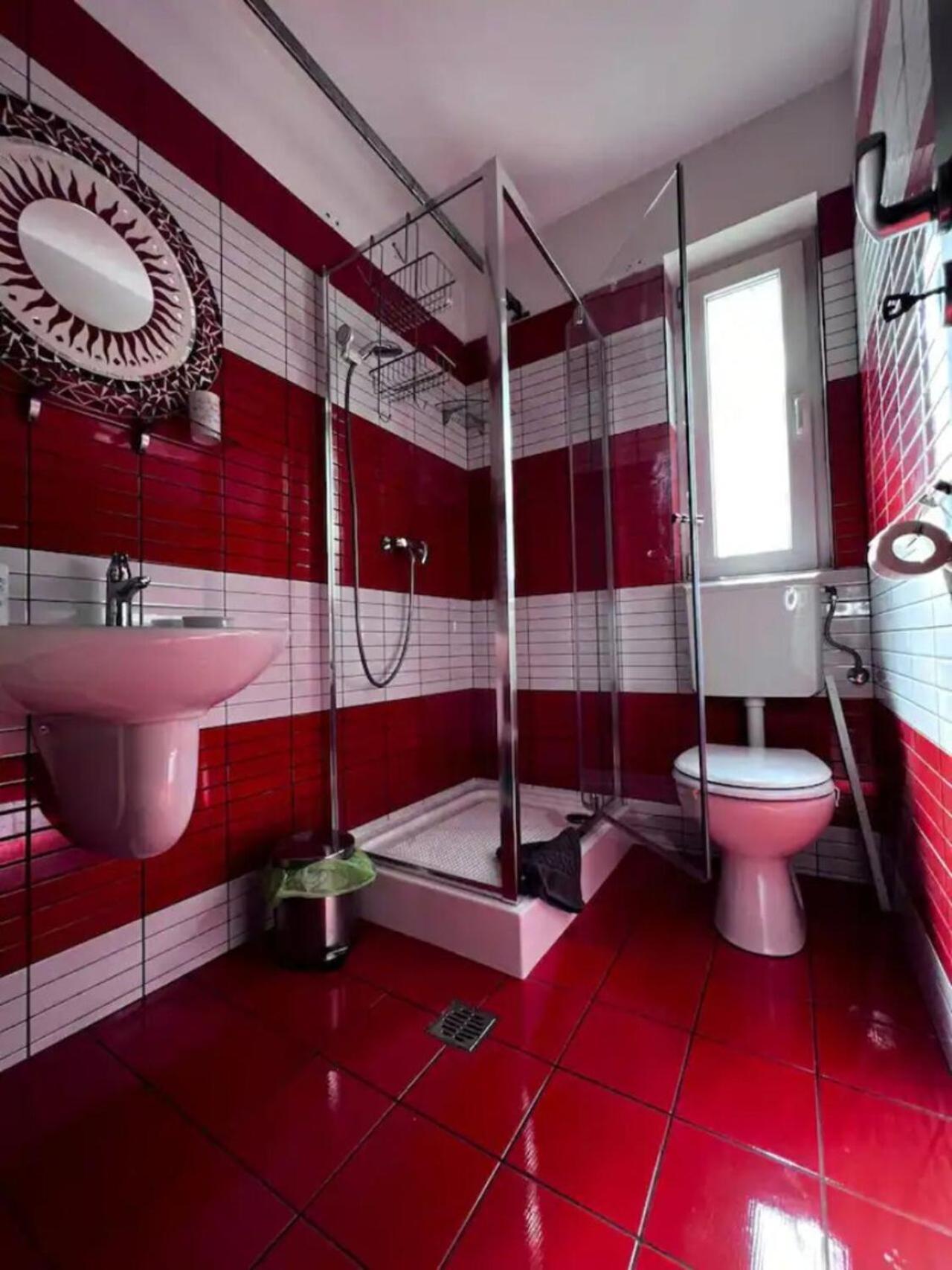 Vila Luminoasa Cu Curte Privata Bucarest Exterior foto