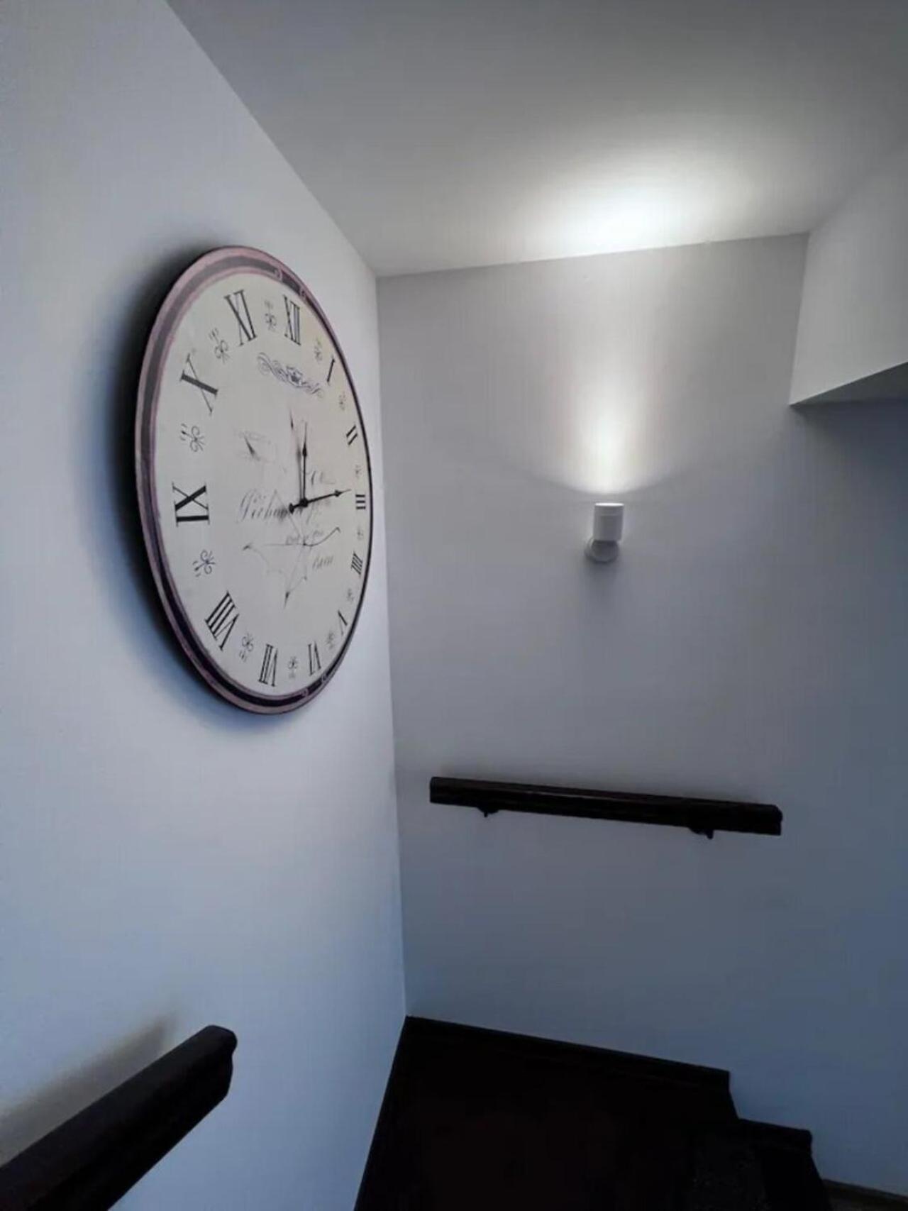 Vila Luminoasa Cu Curte Privata Bucarest Exterior foto